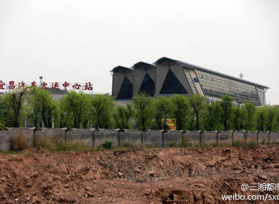 湖北宜昌客运站造型似棺材引网友吐槽