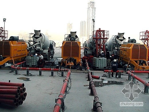 迪拜塔12项技术措施-混凝土高压泵