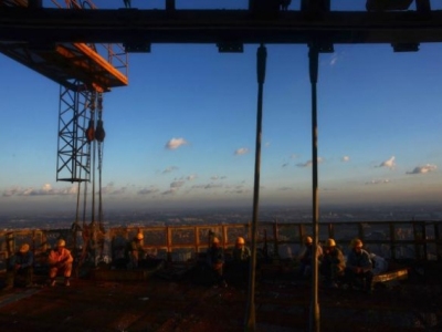 超高层建筑关键技术