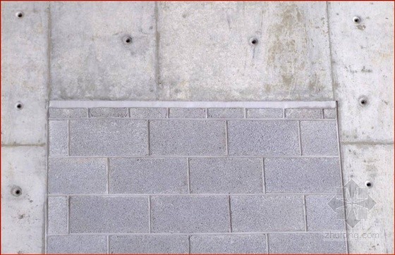 填充墙后塞口 —— 采用加膨胀剂的细石混凝土填塞