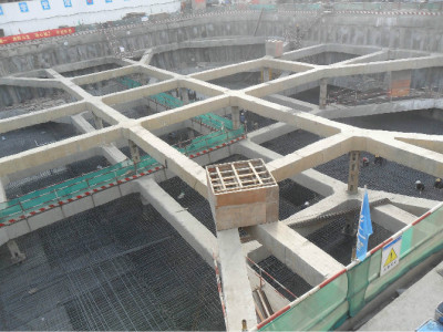 深基坑内支撑基坑施工顺序图