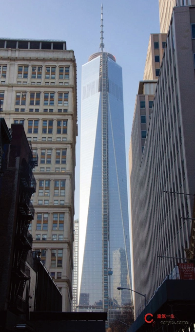 塔楼的总高度（包括塔尖）为1776英尺，主体结构的高度与原世贸大楼的高度相同（1368英尺） 