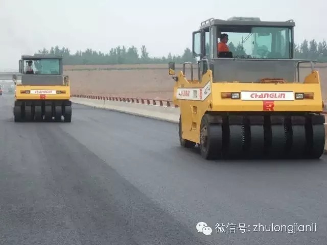 沥青压路机