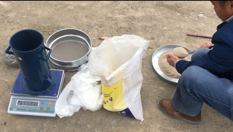挖坑灌砂法测定压实度试验方法