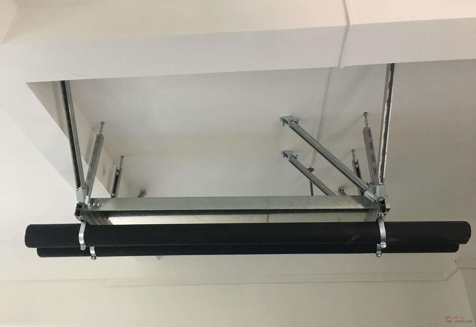 机电工程抗震支吊架现场图片