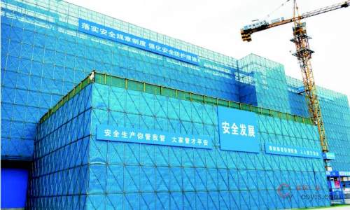 镀锌钢板网或冲孔钢板网代替安全网的外脚手架