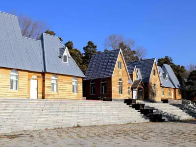 坡屋面是平梁托斜梁还是斜梁托平梁?