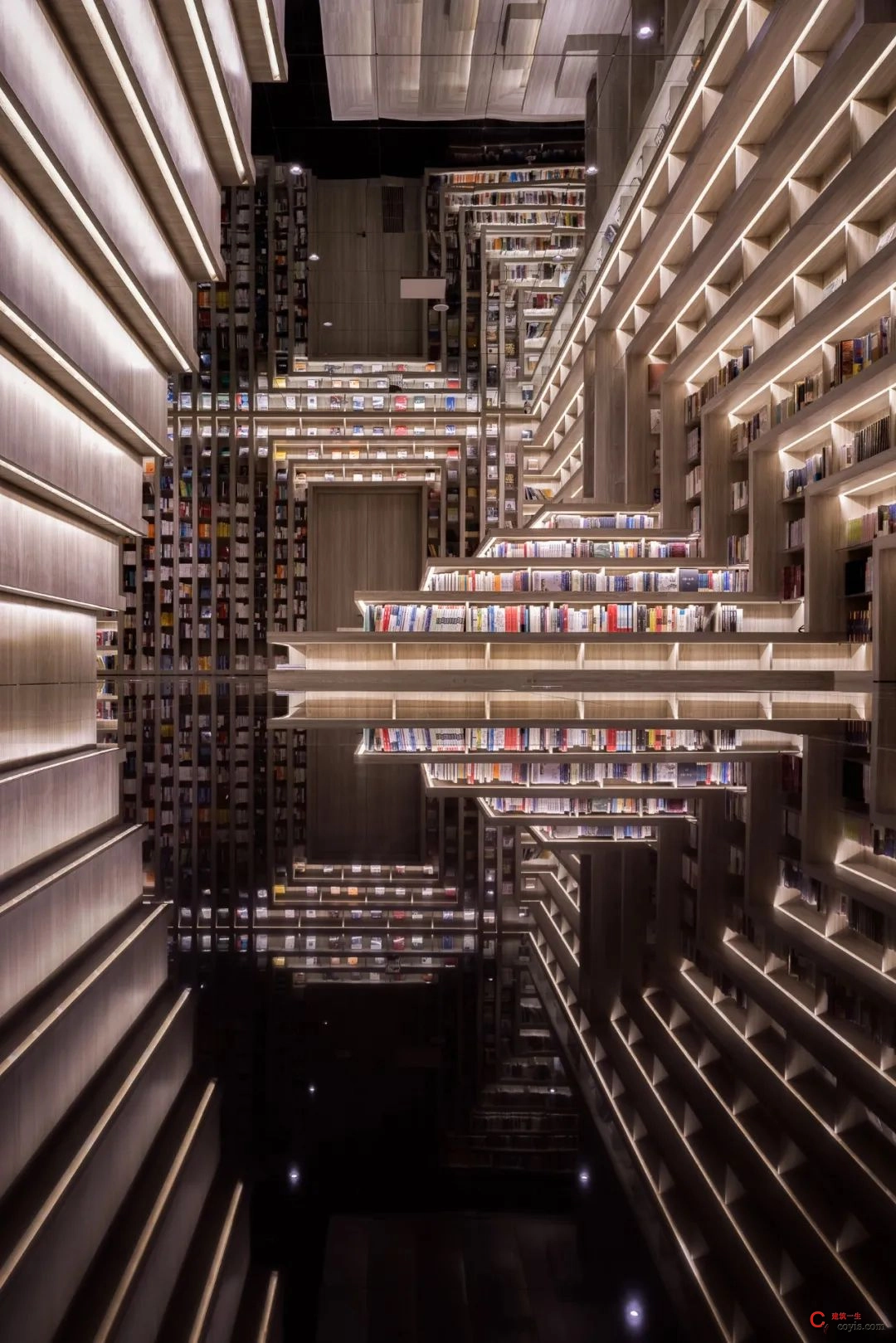 斐波影院X鐘書閣丨一家藏在書店里的電影院，打造出了文藝愛好者的天堂 / 唯想國際