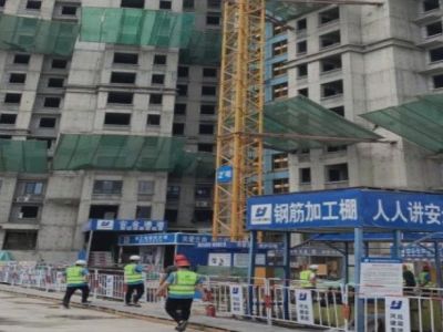 衡水市翡翠华庭“4·25”施工升降机轿厢坠落11死2伤事故后续评估：项目经理/安全员/副经理等9人被判刑！13名公职人员被追责！施工/监理单位被降资质！