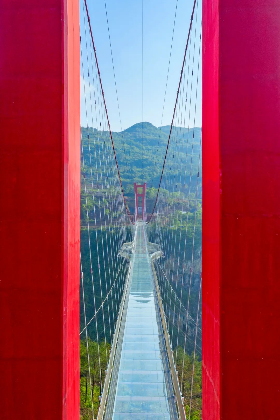 苍宇镜廊：湟川三峡擎天玻璃桥 / 浙江大学建筑设计研究院