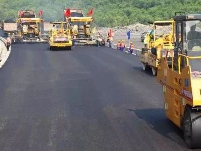 公路施工技术：洒布法沥青路面面层施工工艺