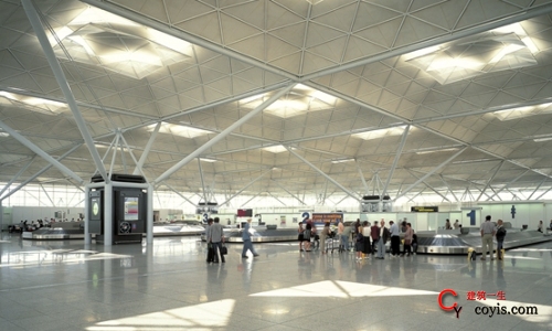 福斯特设计的斯坦斯特德机场，为机场设计带来了曙光。
