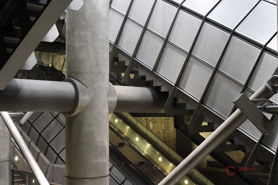 布雷肯大厦内部照片由德罗-阿维(Deror Avi)摄