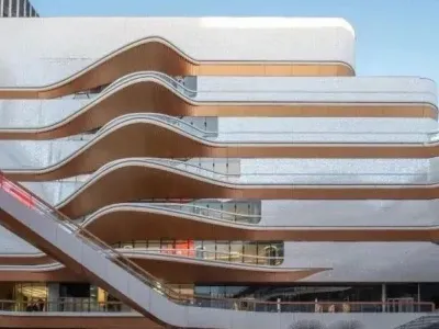 历时十年，上海久光中心建成