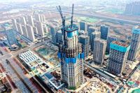 外墙倾斜施工你见过吗?中西部第一高楼斜墙段首次混凝土浇筑顺利完成!
