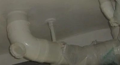 排水管穿楼板一定要设套管吗？它有什么作用？