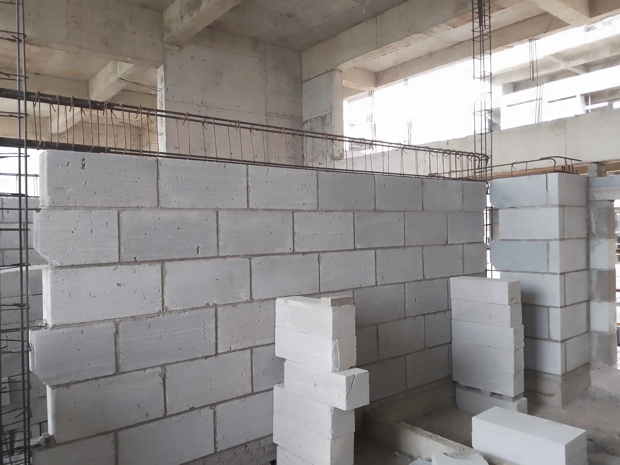 圈梁、构造柱、加气混凝土砌块