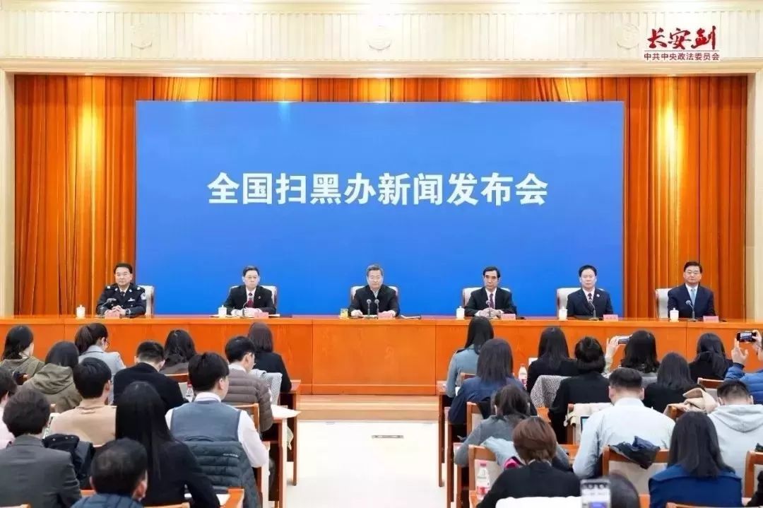 假工人真碰瓷！敲诈不成进班房