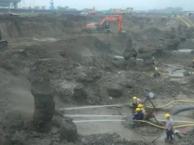 挖机 水冲:基坑开挖出土新技术,降本增效又环保!