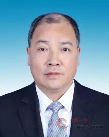 张晓峰,男,汉族,1967年12月出生,陕西咸阳人,2001年10月入党,1990年7月参加工作,全日制大学学历、工学学士,在职研究生学历、工学硕士、工程师。