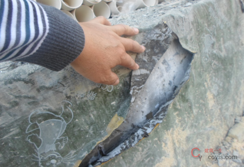 反应粘面上未刮粘结浆