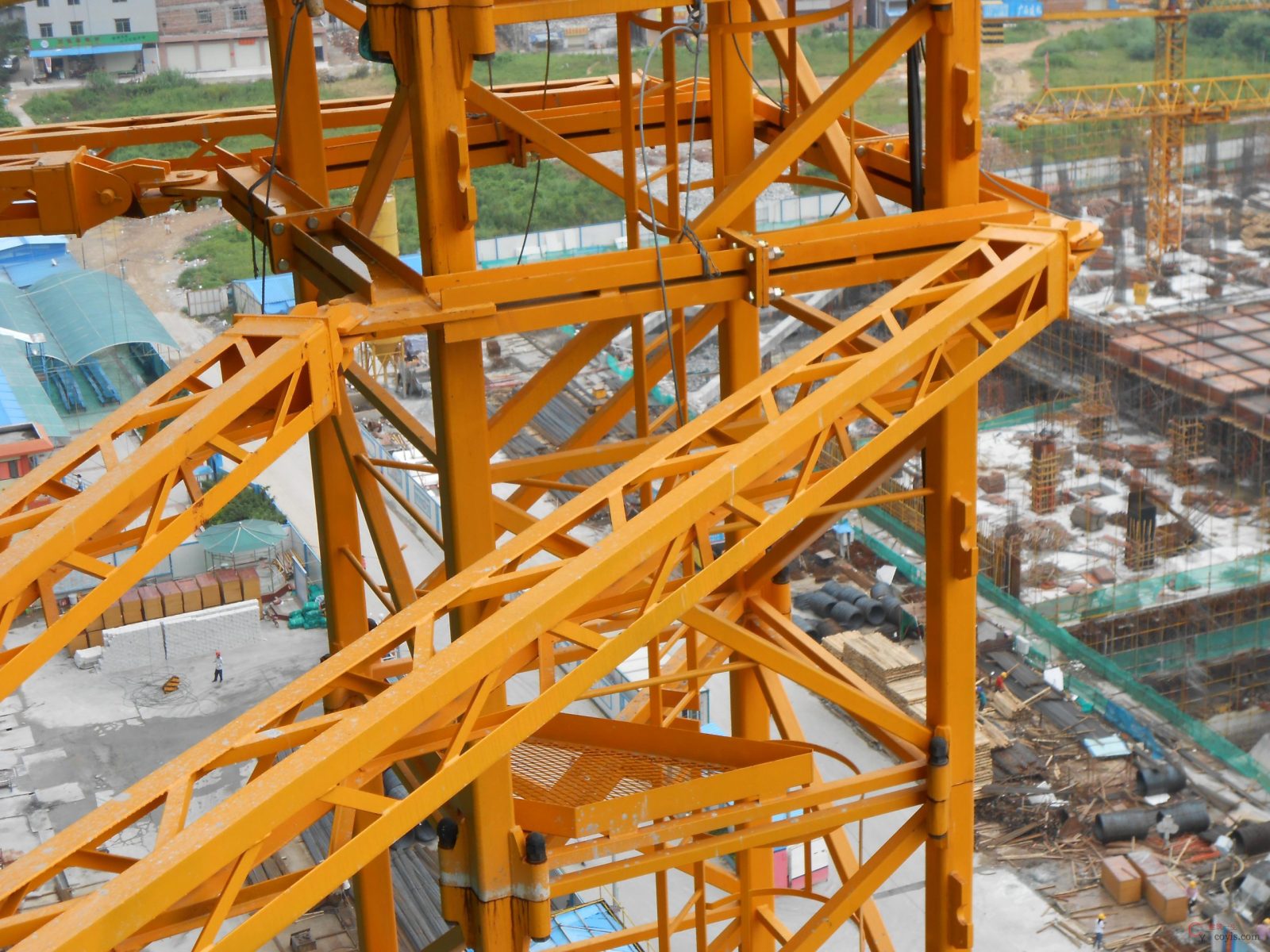 塔机附着杆系布置不符合使用说明书规定正确图片