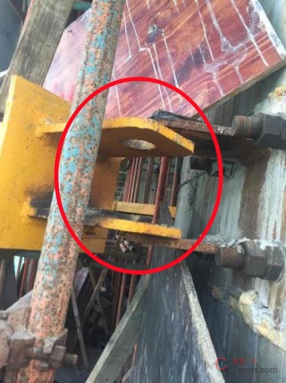 4.3.19 附着杆连接销轴缺失