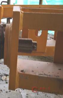 4.3.21 附着杆调节螺杆余留长度不足