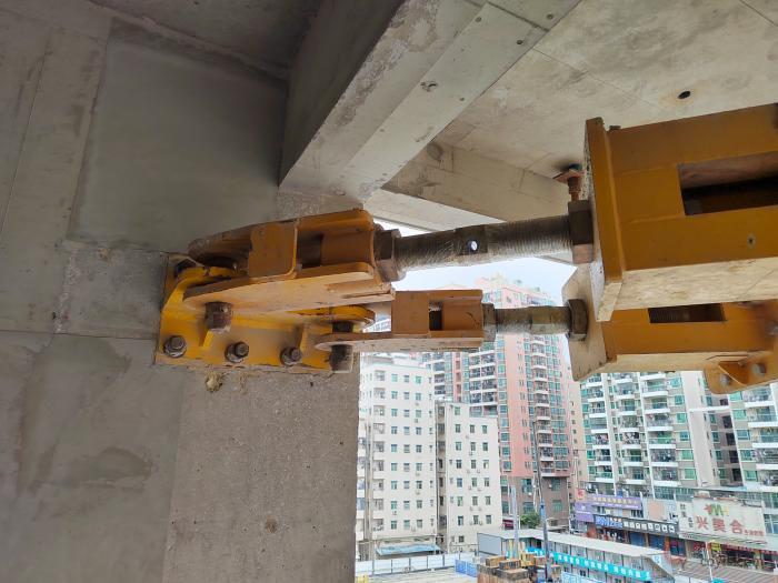 4.3.25 附着杆安装换向接头