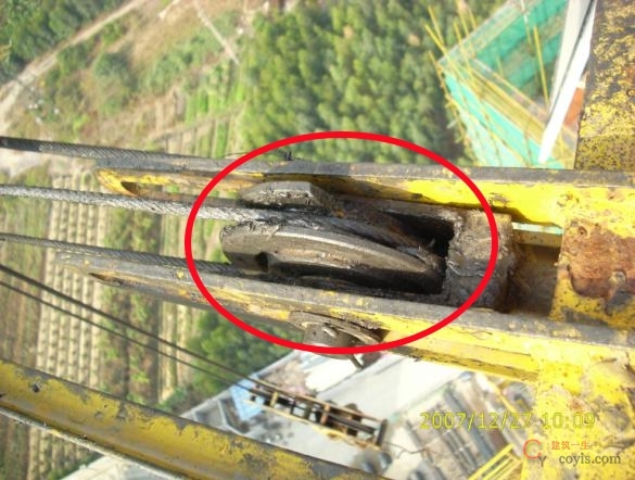 4.5.1 滑轮轮缘破损或绳槽磨损严重