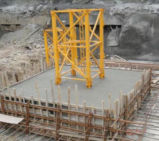 4.6.1 混凝土基础承台开挖悬空