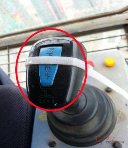 4.7.4 操纵手柄零位保护功能失效