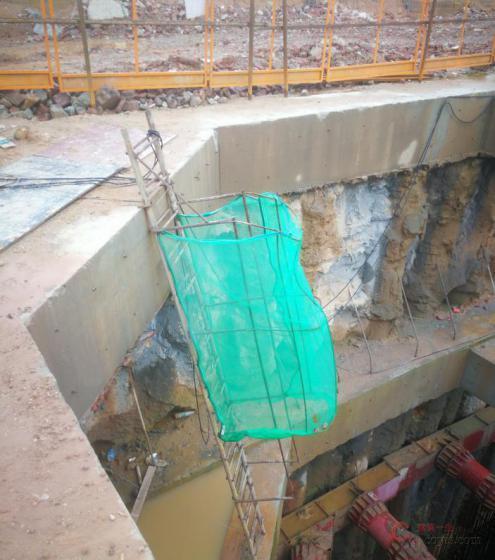 【隐患】简易的上下通道