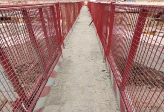 【正确】按要求做好内支撑梁的临边防护