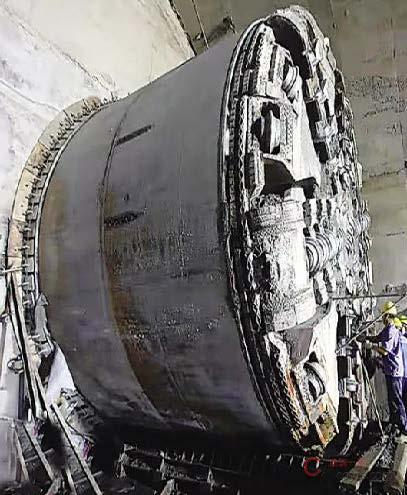 【正确】扇形环板螺栓安装良好