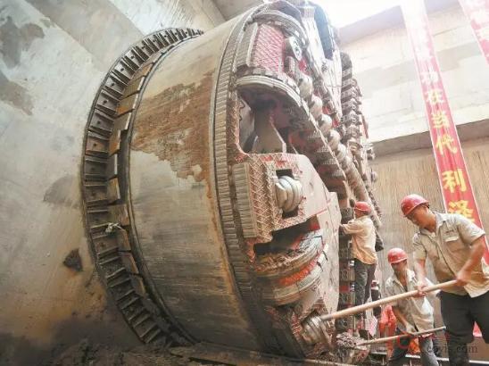 【正确】扇形环板螺栓安装良好