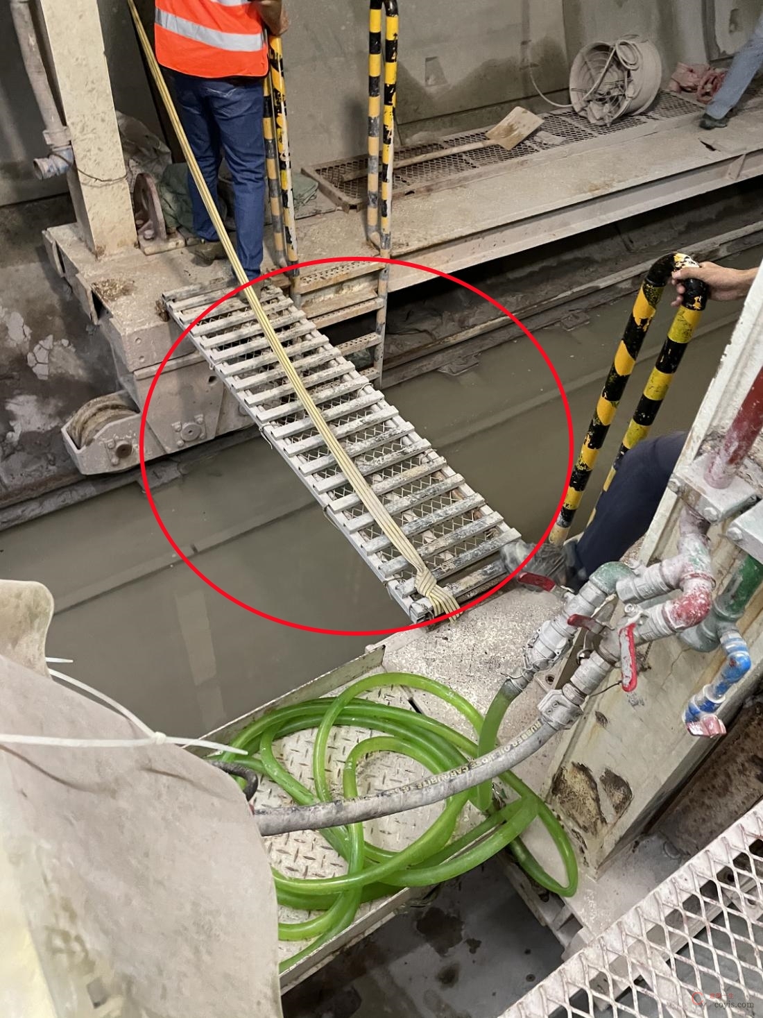 【隐患】轨道端头未设置牢固可靠的车挡 隧道内无限速标志、车辆超速