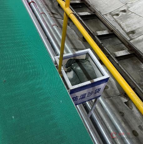 【正确】标准车挡、限速标志、防溜车、防撞梁等(部分做法仅为参考、借鉴)