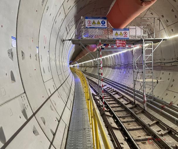 【正确】标识齐全