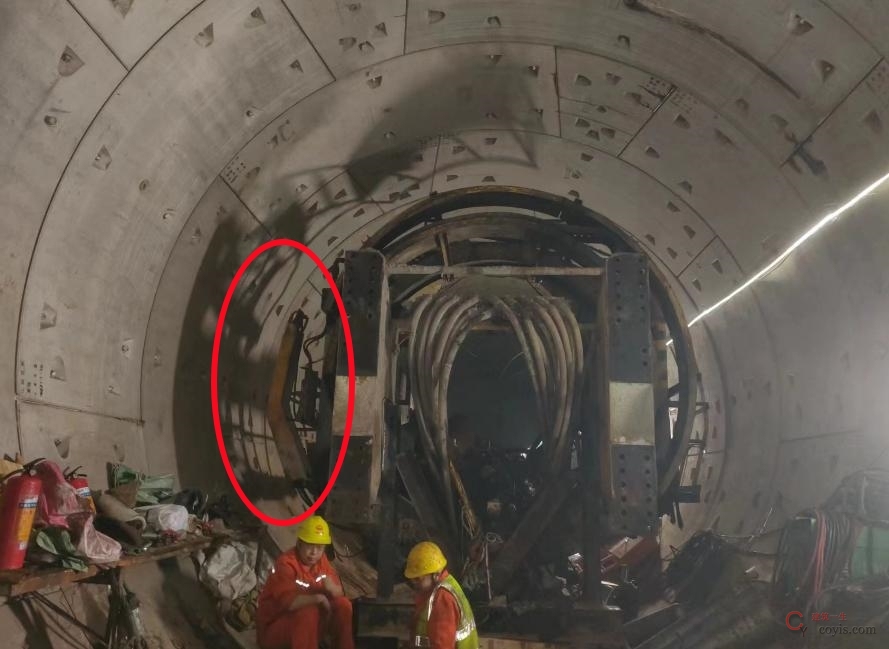 【隐患】通道不畅通、作业平台无警示标识、消防设施不足