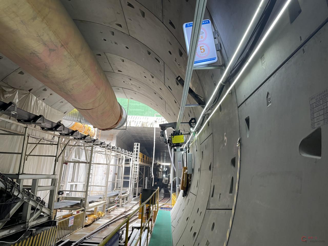 【正确】标识齐全、创新工装