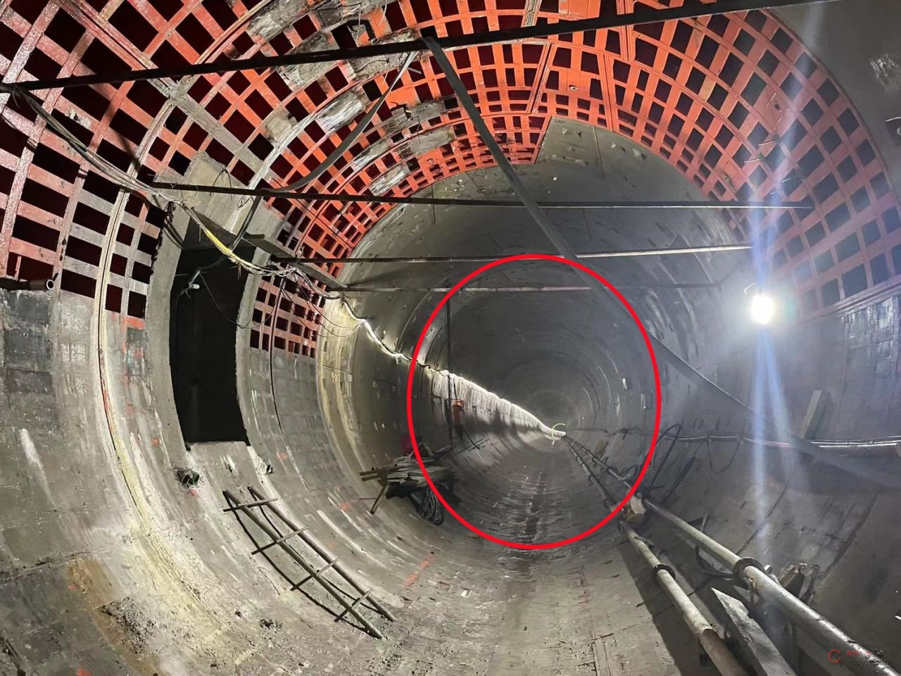 【隐患现象】洞门未进行加固或存在加固盲区