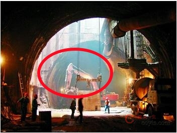 【隐患】竖井与正洞连接处未加固,上下通道设置不规范