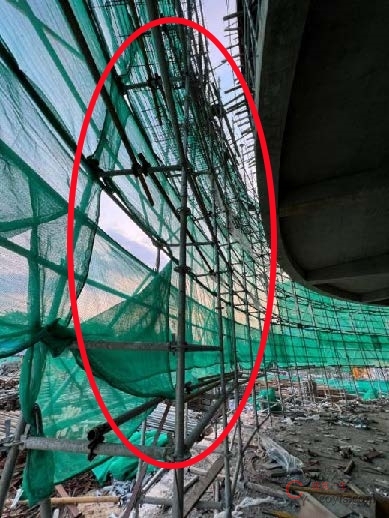 【隐患】盘扣脚手架作业层未设置脚手板