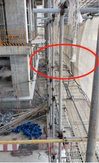 【隐患】脚手架临空一侧未设置防护水平栏杆