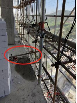 【隐患】连墙件离主节点距离大于300mm