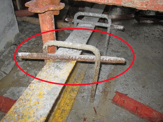 【隐患】固定端采用钢筋点焊固定