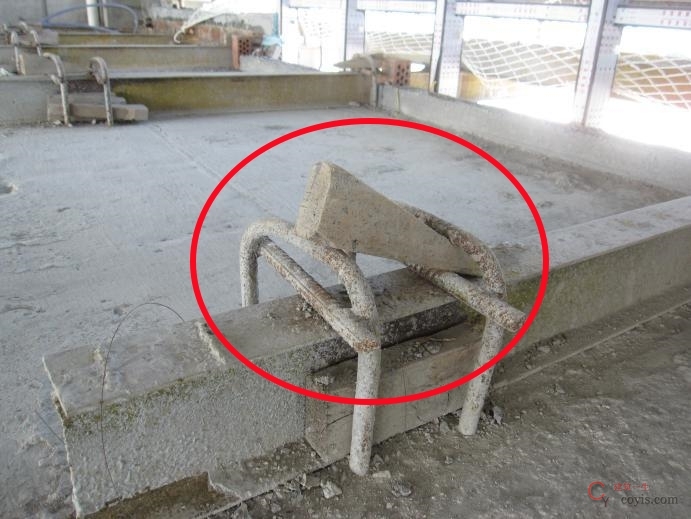 【隐患】固定端采用钢筋点焊固定