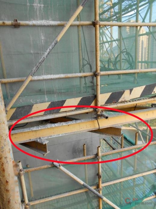 【隐患】钢丝绳拉吊在型钢次梁上