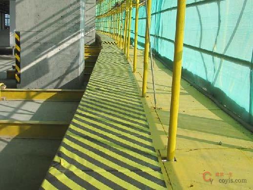 【正确】作业层无杂物和材料